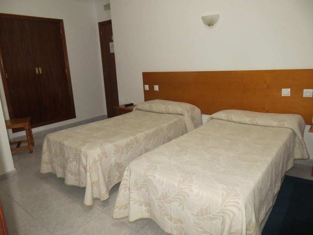 Hostal Galicia Дон-Бенито Экстерьер фото